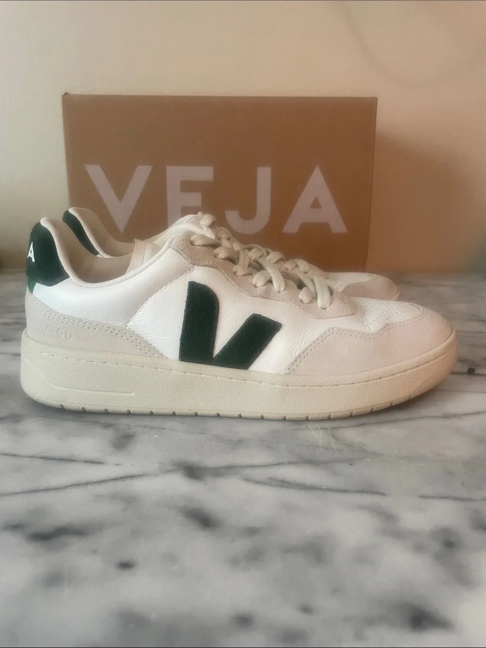 VEJA V-90 Extra-White Cypress Sneaker